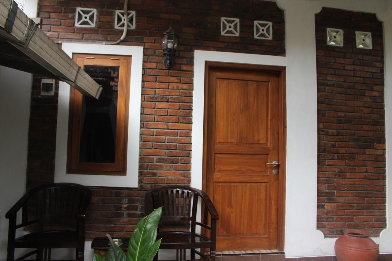 Rumah Pathuk Syariah Homestay ยอกยาการ์ตา ภายนอก รูปภาพ
